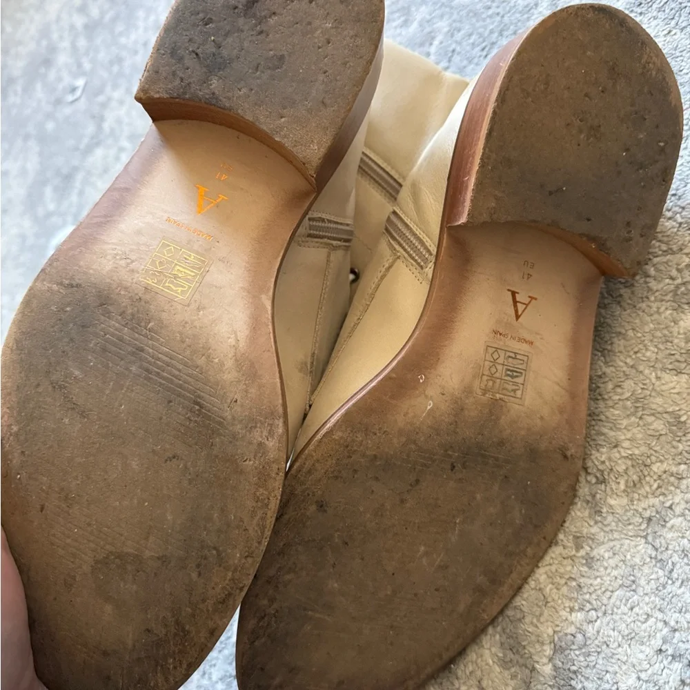 Anthropology boho Cream Lace-Up Ankle Boots - Picture 7 of 7